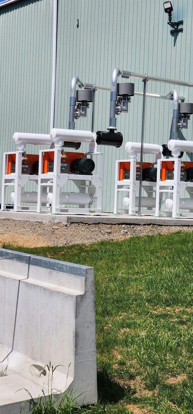 Mechanical and pneumatic conveying equipment